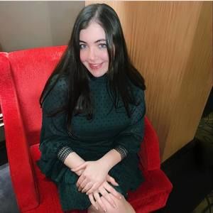 Meet your Posher, Olivia